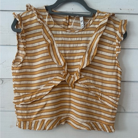 Zara TRF Collection Striped Yellow and White Sleeveless Top . Zara juniors - Picture 10 of 11